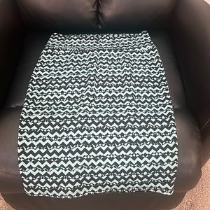 LulaRoe Cassie pencil skirt